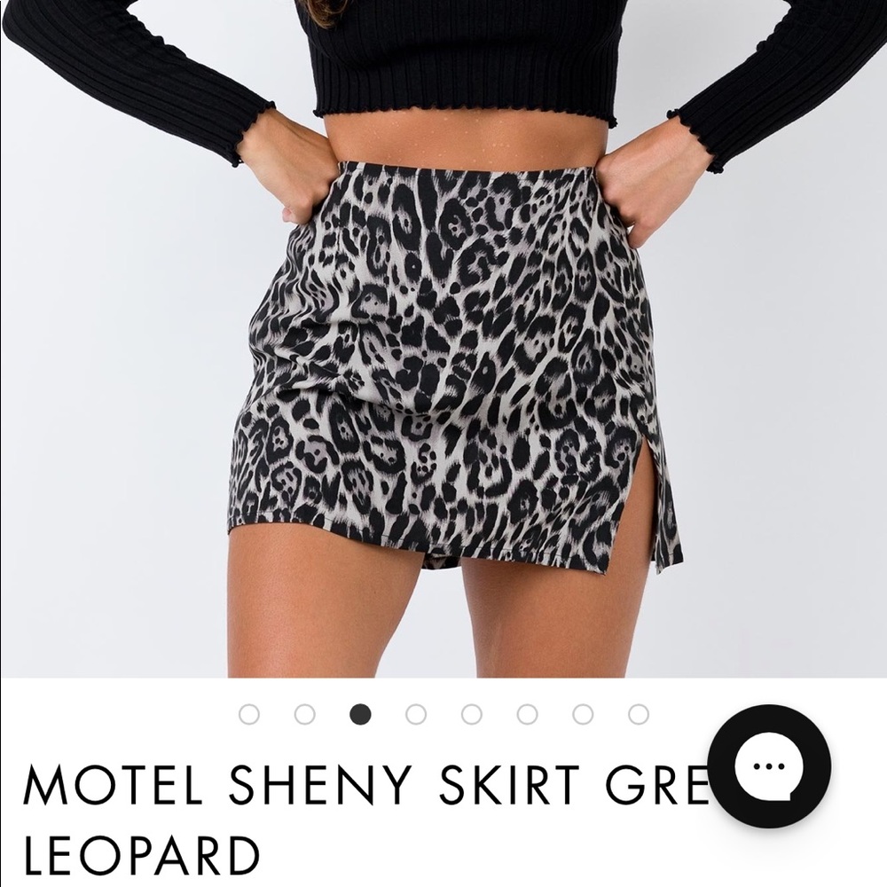 Leopard mini skirt